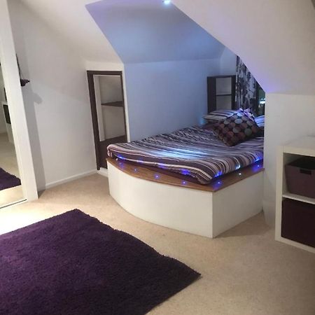 Top Floor In Beautiful Home Уэймут Экстерьер фото