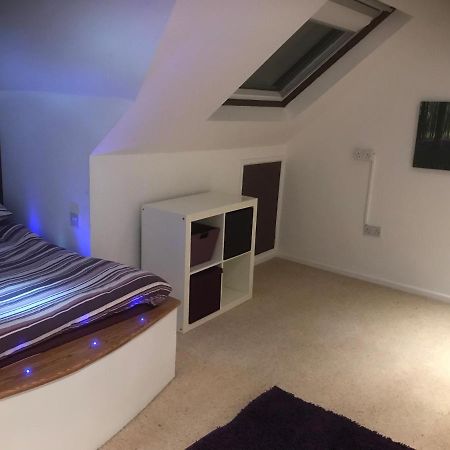 Top Floor In Beautiful Home Уэймут Экстерьер фото
