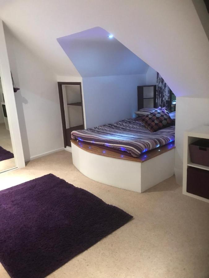 Top Floor In Beautiful Home Уэймут Экстерьер фото